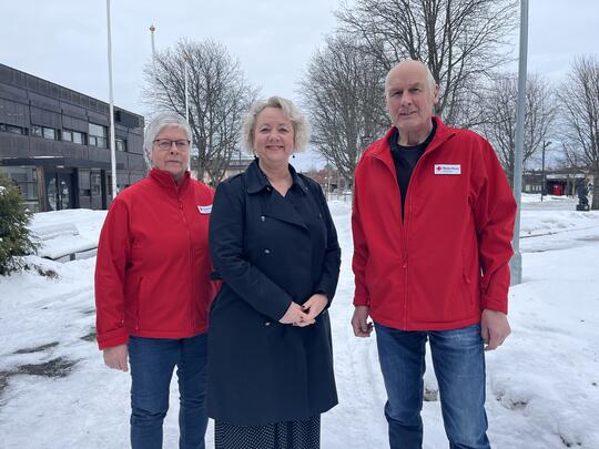 Kari Hagen, Anniken Kvarstad og Nils Ringnes tilbyr førstehjelpskurs.